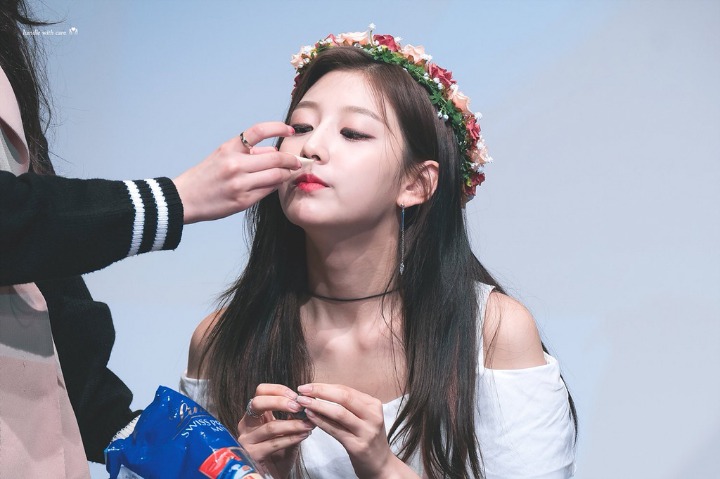 러블리즈 예인 생일이라서 예인이 | 인스티즈