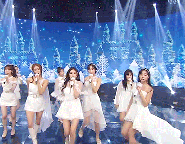 [움짤데이터주의] 오늘자 인기가요 러블리즈.gif | 인스티즈