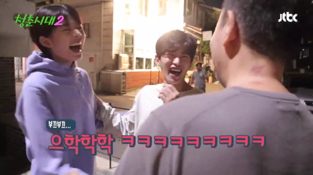 [청춘시대2] 본방보다 더 설레는 조장훈& 진명재완 키스신 메이킹.jpgif | 인스티즈
