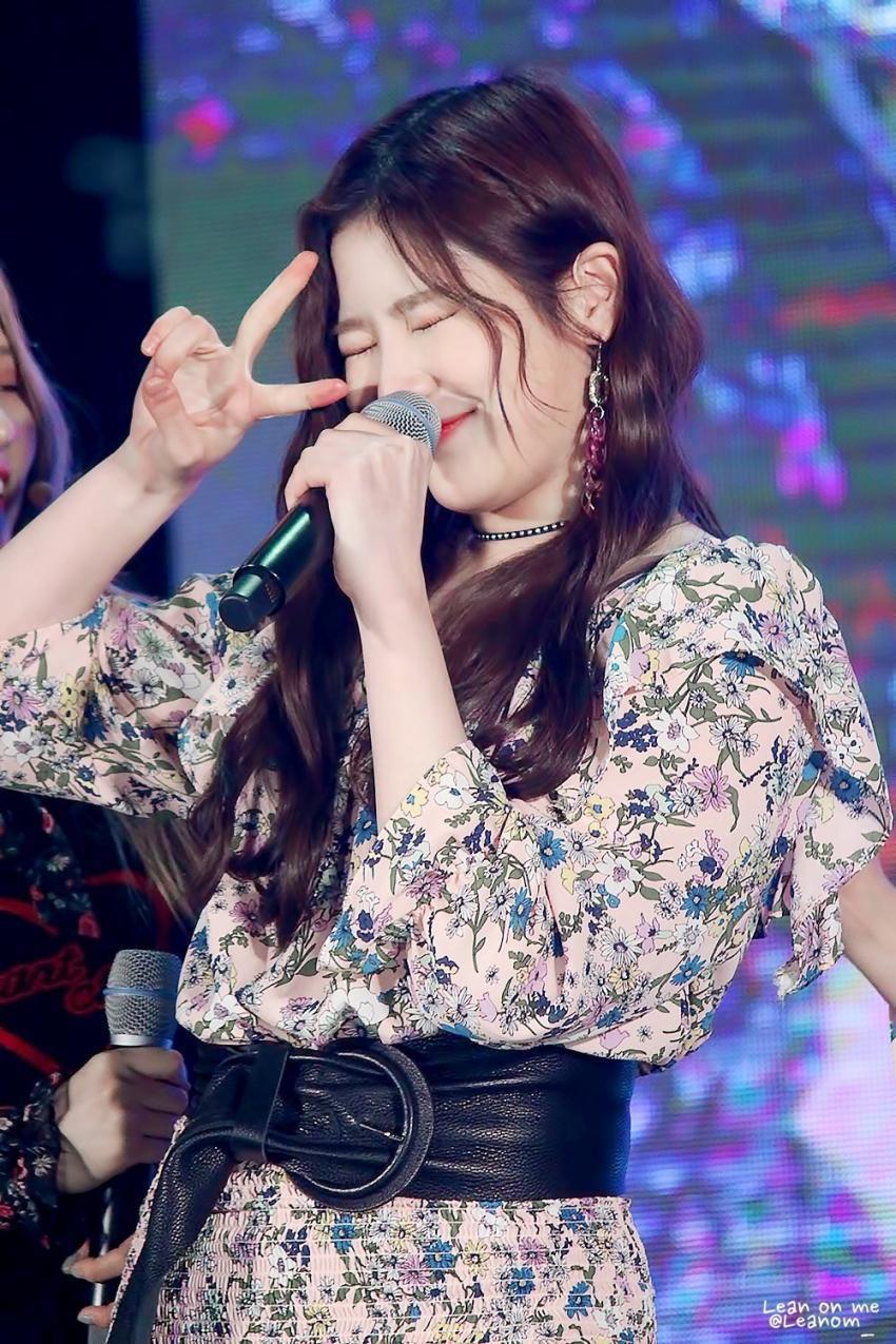 사람들을 즐겁게 해주는 걸 좋아하는 여자 아이돌.gif | 인스티즈