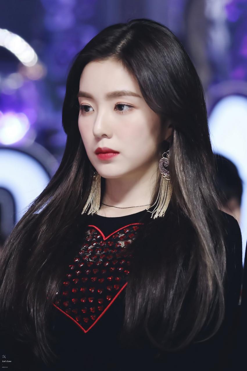 시상식에서 미모 폭격하고 다니는 아이린.jpg | 인스티즈