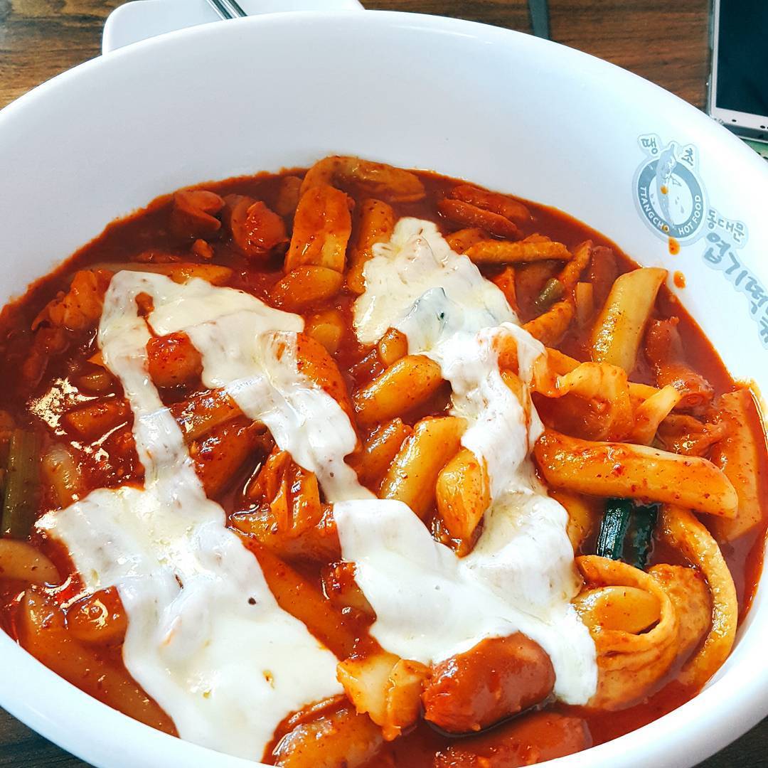 엽떡 혼자 다 먹을 수 있다 vs 없다.jpg | 인스티즈